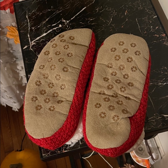 Cozy Red Knit Slipper Booties with White Fleece Lining - Picture 2 of 4